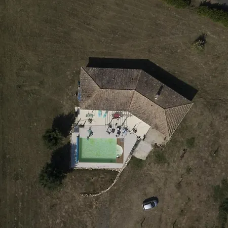 Bed and breakfast Les Roses Tremieres Sainte-Gemme (Charente-Maritime)